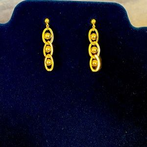 Avon Gold tone dangle drop earrings
